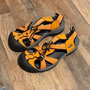 Keen Hiking Shoes Vibrant Orange and Black Sandals